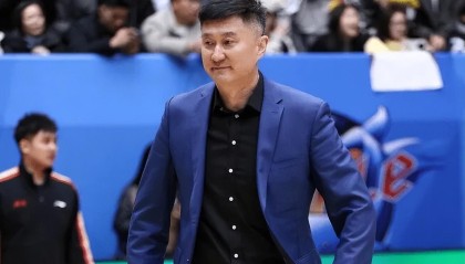 九游-广东胜吉林发布会！杜锋再展语言魅力，焦泊乔点出拼劲伤势无碍！