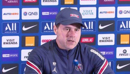 九游体育-队报还原巴黎出局后更衣室场景：静得跟墓地一样