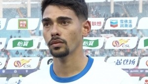 jiuyou-马德鲁加：场地各方面条件并不是很好，比赛很困难我们坚持下来了