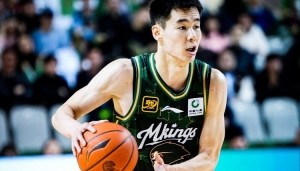 九游娱乐-有负重托！郭昊文全场11中4&amp;三分4中1 仅得9分4篮板