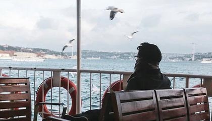 九游体育-柯洁忆战阿尔法狗:棋手幻灭,AI时代各行业需未雨绸缪